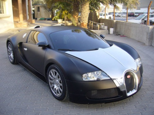 Matte_Black_Bugatti_Veyron.jpg